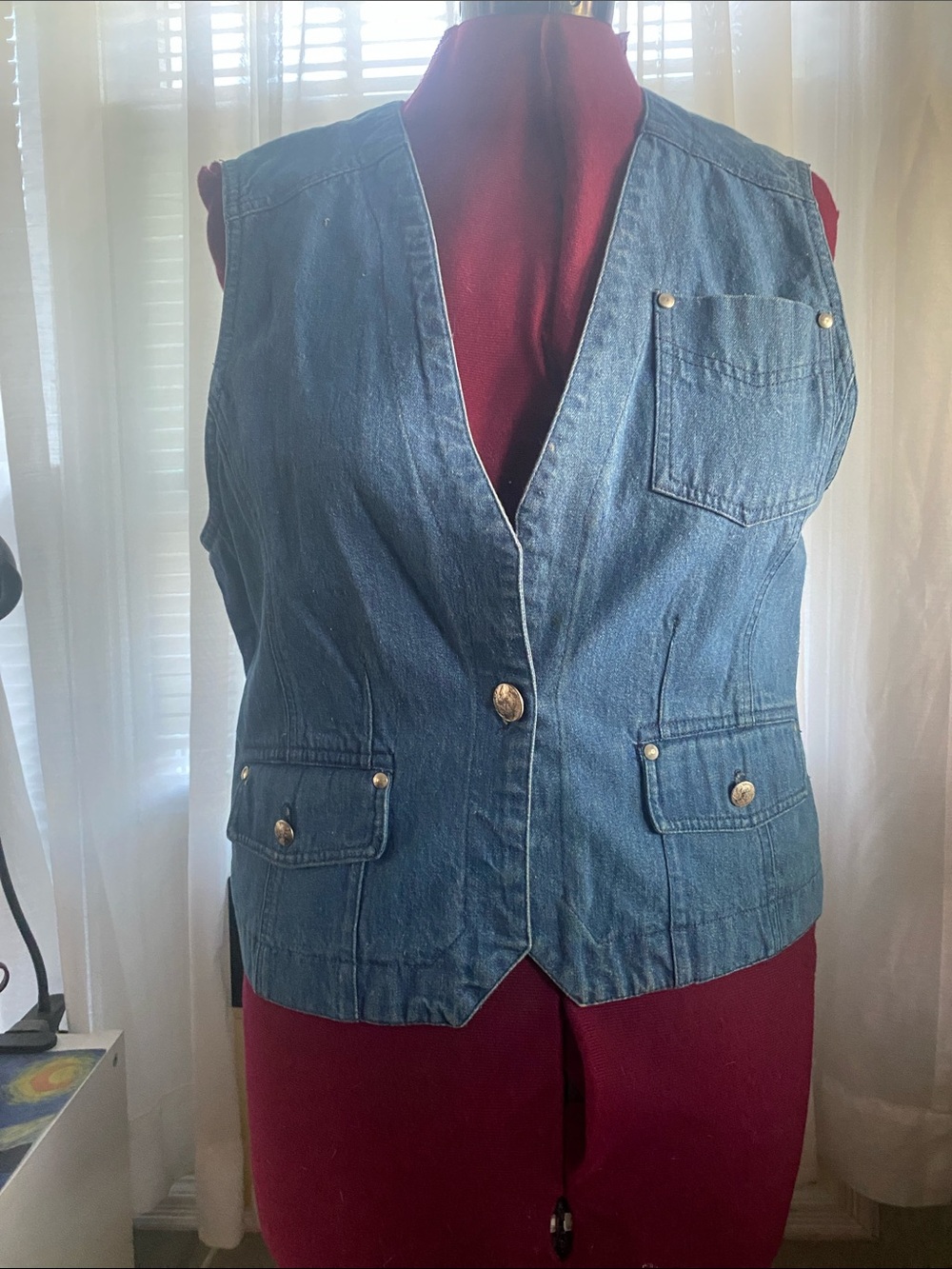 Ross sport company Denim Button Front Vest in Medium Blue